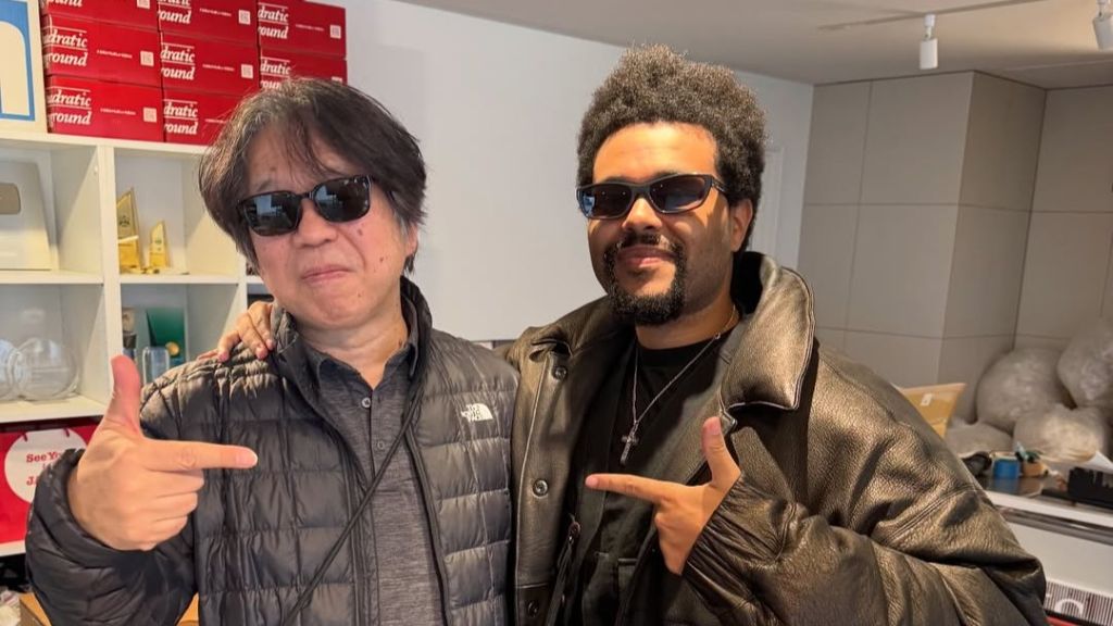 Il cantante The Weeknd in Giappone tra mostre, anime e incontri con mangaka